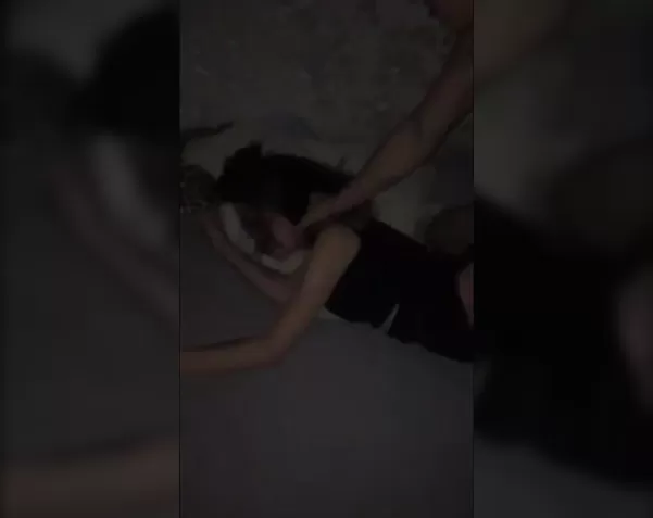 Порно видео брат трахнул сестру и кончил в рот. Смотреть брат трахнул сестру и кончил в рот онлайн